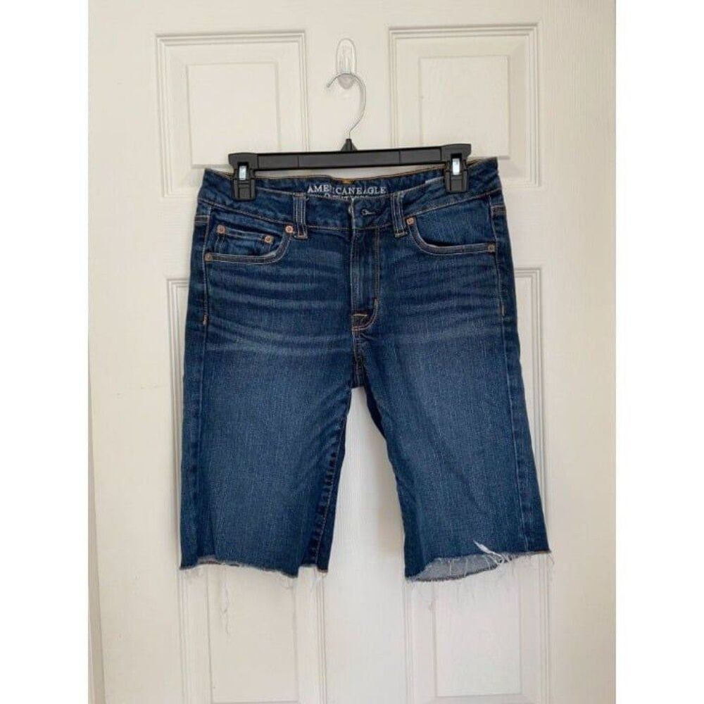 American Eagle Outfitters Skinny Bermuda Shorts (Size 6)